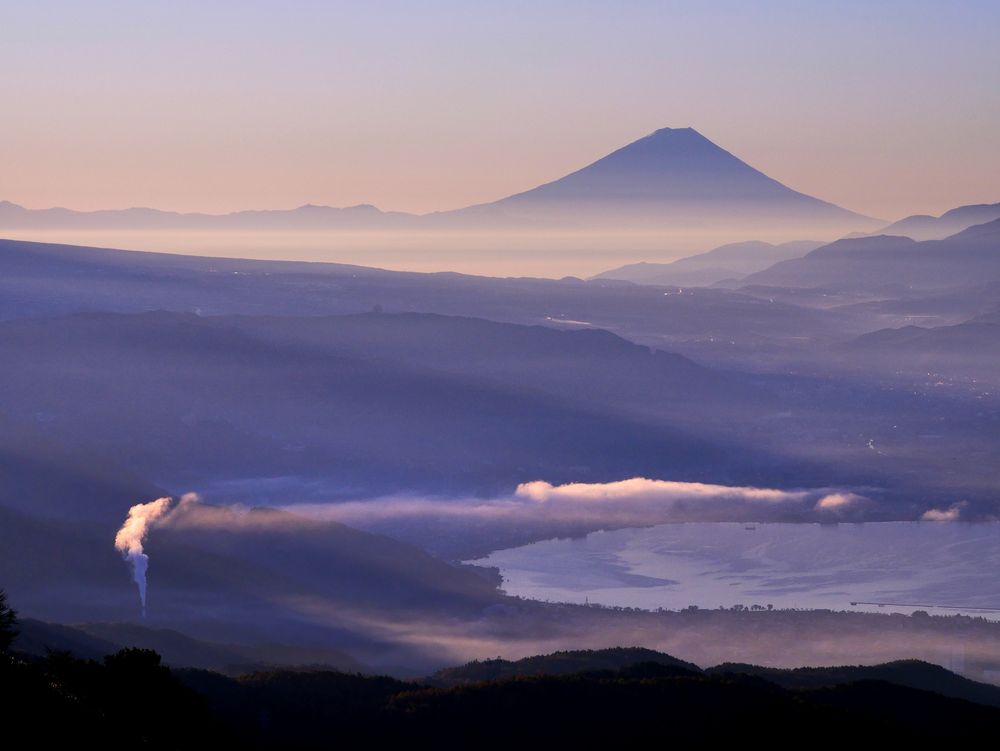 絶景！高ボッチ高原からの朝富士・・いよいよ夜明け！_a0031821_1115033.jpg