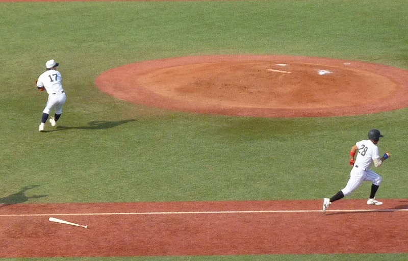 亜細亜大対中央大 10月20日 東都大学野球1部 前半_b0166128_114472.jpg