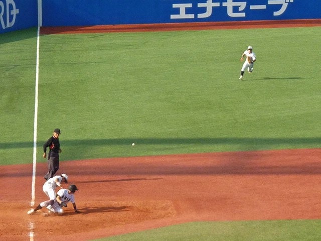 亜細亜大対中央大 10月20日 東都大学野球1部 前半_b0166128_1321745.jpg