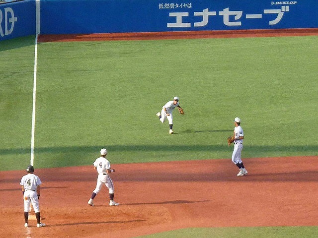 亜細亜大対中央大 10月20日 東都大学野球1部 前半_b0166128_1323056.jpg