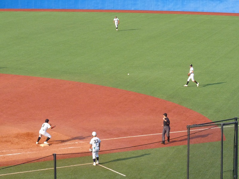 亜細亜大対中央大 10月20日 東都大学野球1部 前半_b0166128_13372669.jpg