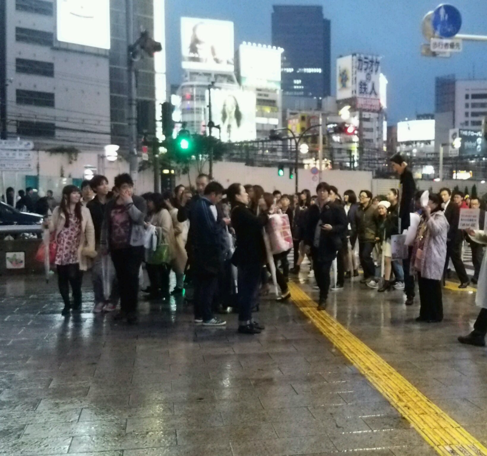 11月8日 ザ草の根同時多発街頭アピールin新宿アルタ前_c0325437_0504521.jpg