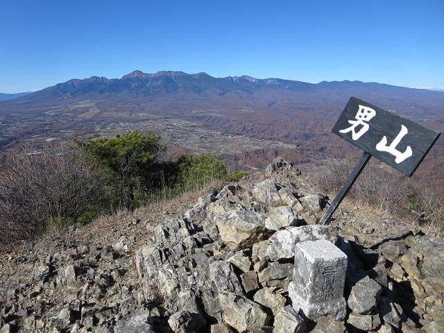 天狗山～男山　　馬越峠より大展望縦走路を行く_f0302771_11445655.jpg