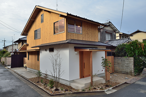 完成建物見学会「木の温もりを感じる 三宅八幡の家」_e0164563_9145555.jpg