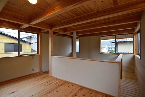 完成建物見学会「木の温もりを感じる 三宅八幡の家」_e0164563_917136.jpg