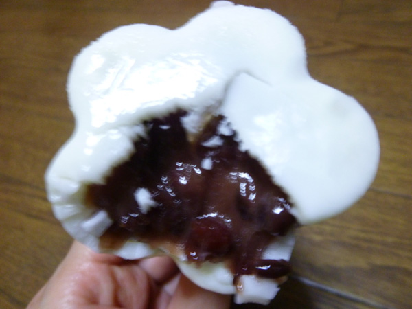 北海道小豆使用あっさりあいすまんじゅう@丸永製菓_c0152767_2383695.jpg
