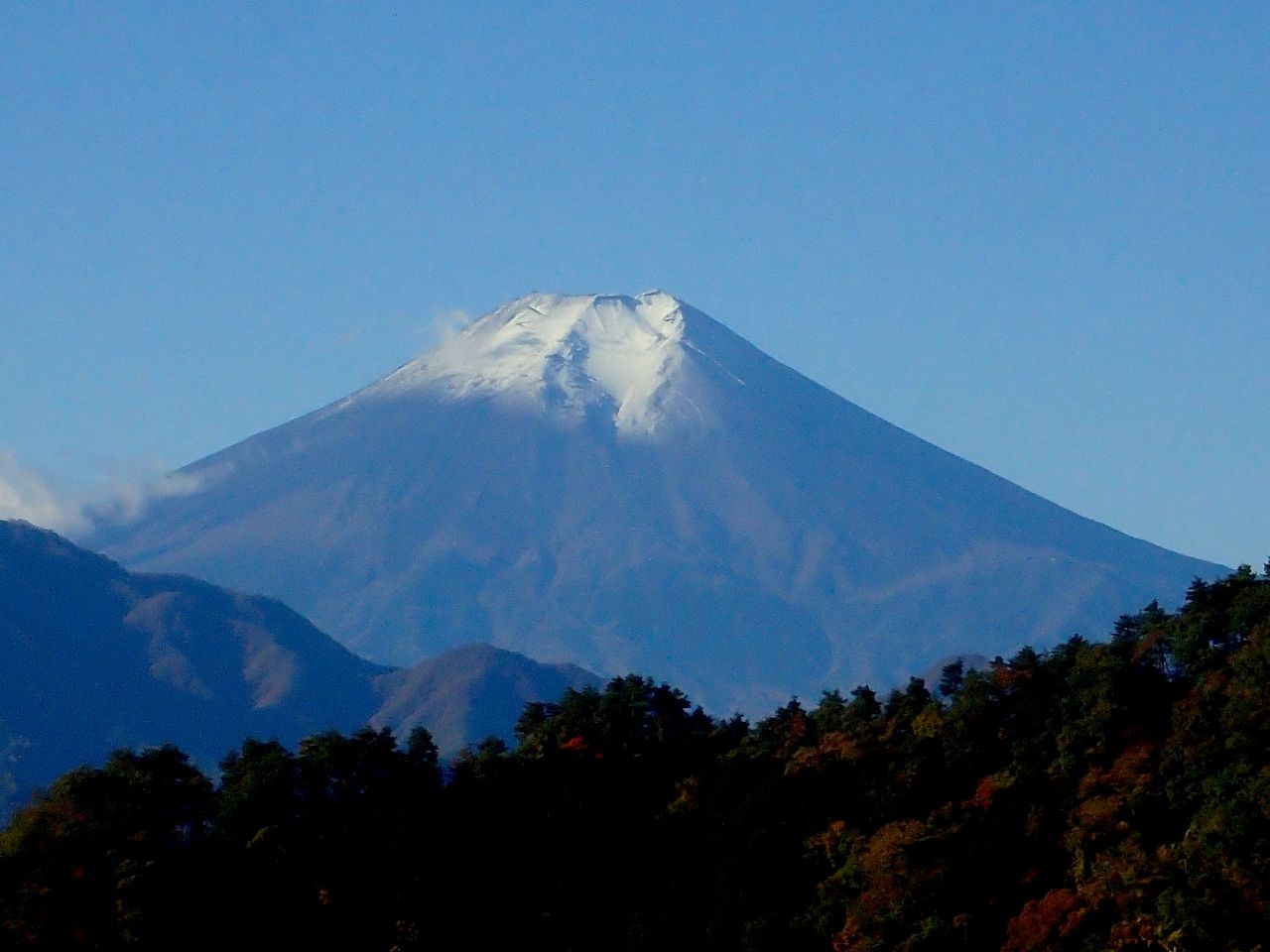 厄王山と菊花山_a0165316_1795138.jpg