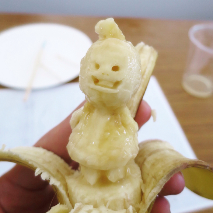 バナナ彫刻のきいちゃん_c0060143_03112977.jpg