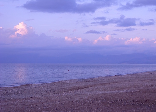 空と海の蒼さが溶け合う頃_e0357367_0145765.jpg