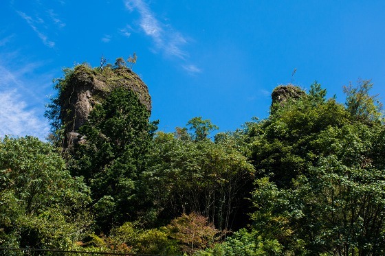 霊厳寺の奇岩_e0176993_06541874.jpg