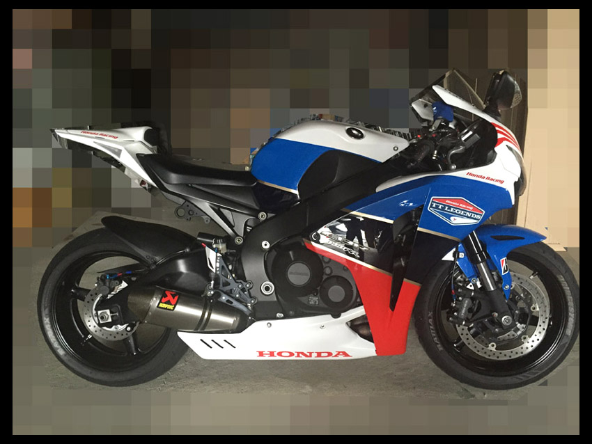 CBR1000RR SC59前期純正加工ヘッドライト 割り切る