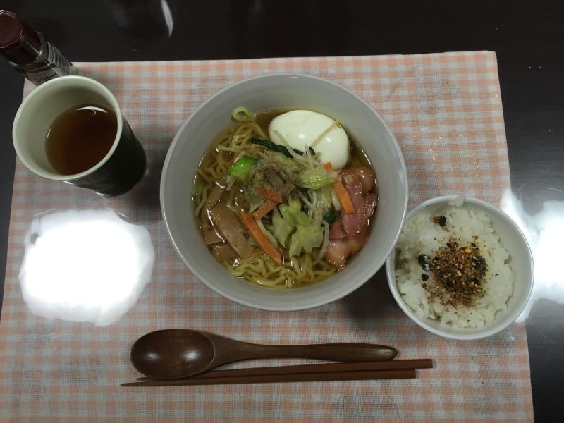 １１/１４　昼食「タンメン塩ラーメン・ふりかけご飯」_c0357519_12225496.jpg