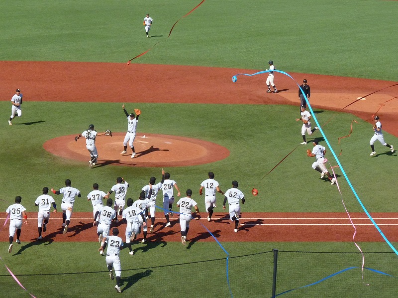 國學院大対亜細亜大　１０月２７日　東都大学野球１部優勝決定戦　後半_b0166128_12135966.jpg