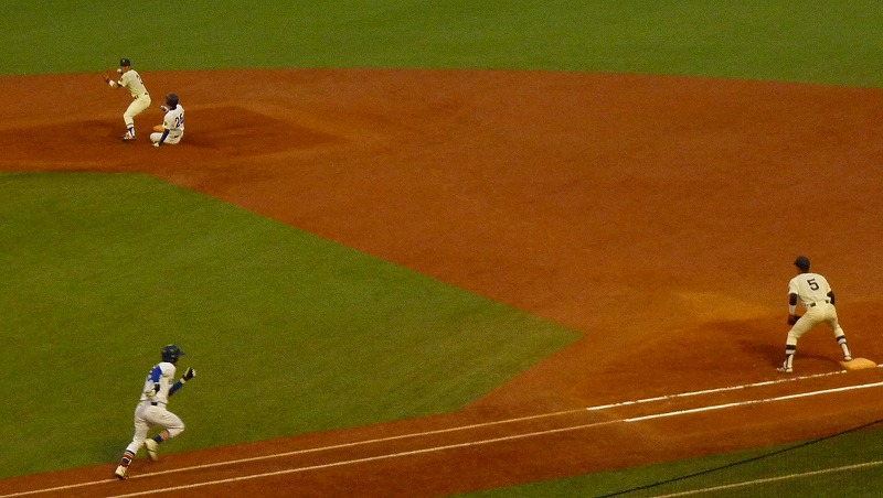 駒澤大(1部最下位)対東洋大(2部優勝) 11月7日 東都大学野球入替戦_b0166128_13534337.jpg