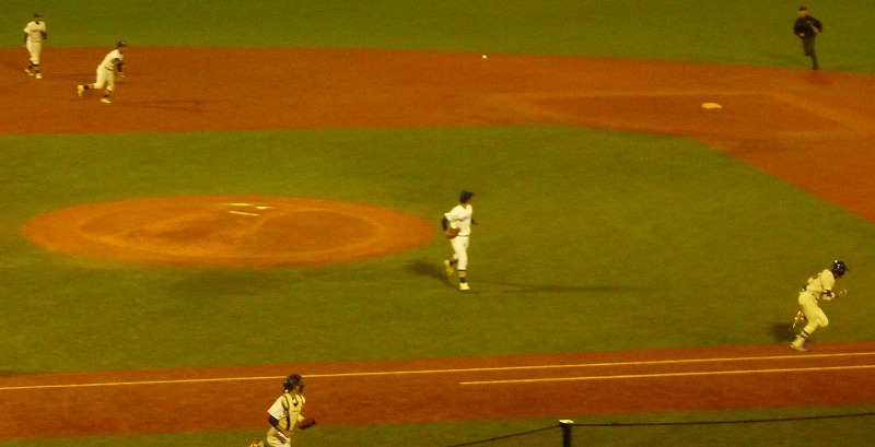 駒澤大(1部最下位)対東洋大(2部優勝) 11月7日 東都大学野球入替戦_b0166128_18382522.jpg