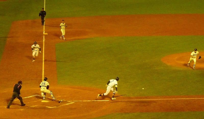 駒澤大(1部最下位)対東洋大(2部優勝) 11月7日 東都大学野球入替戦_b0166128_19213733.jpg