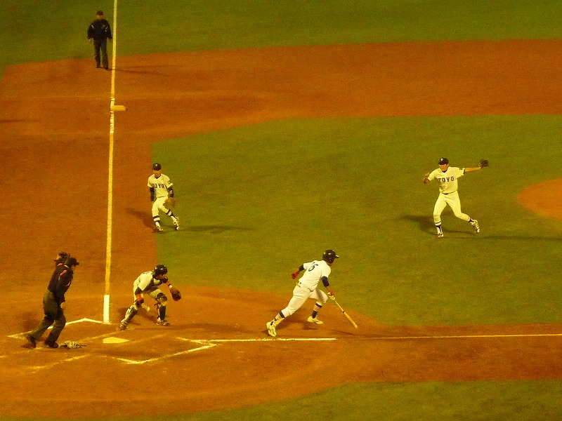 駒澤大(1部最下位)対東洋大(2部優勝) 11月7日 東都大学野球入替戦_b0166128_1921599.jpg