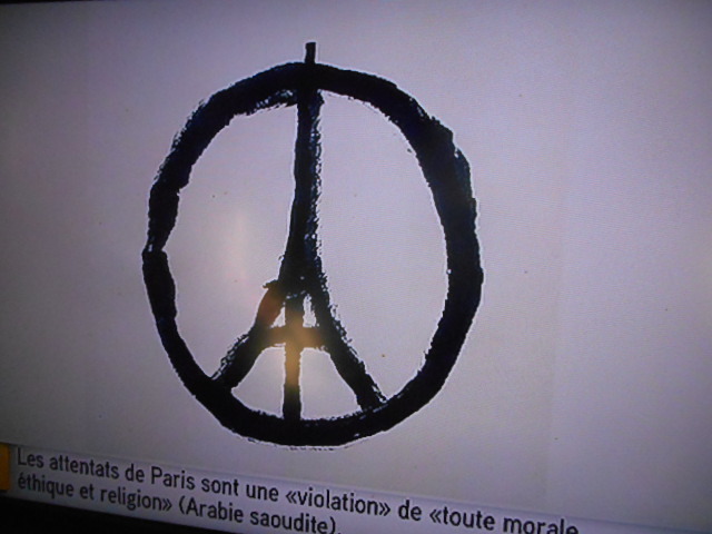 パリの街には、ジョン・レノンのイマジンが静かに流れている・・・_a0153141_17270856.jpg