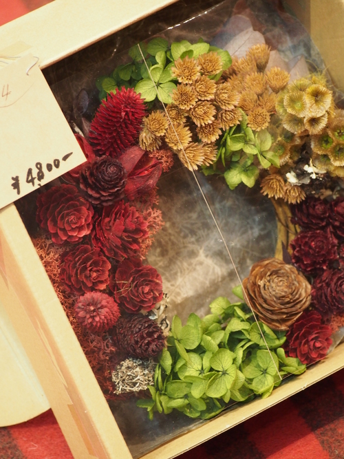 リースの販売です　by Flower designer NOBUE KOBAYASHI_f0208663_18562290.jpg