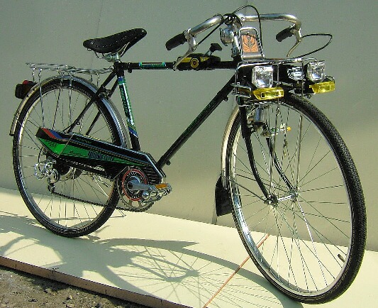 小学生 自転車の前に飛び出す 流行