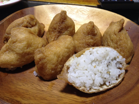 お稲荷さんとさしくらべ_a0300410_11401403.jpg