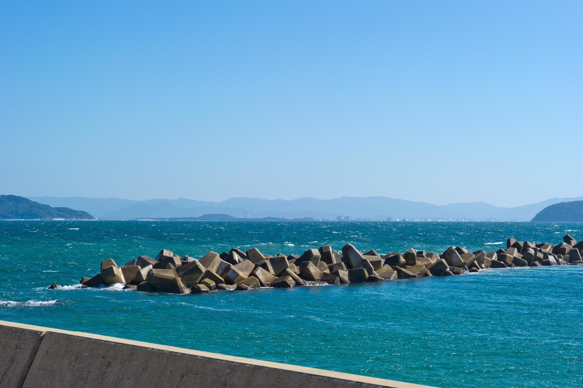 ◆東林寺・くじら石・唐泊　福岡県福岡市西区宮浦_b0023047_04413935.jpg