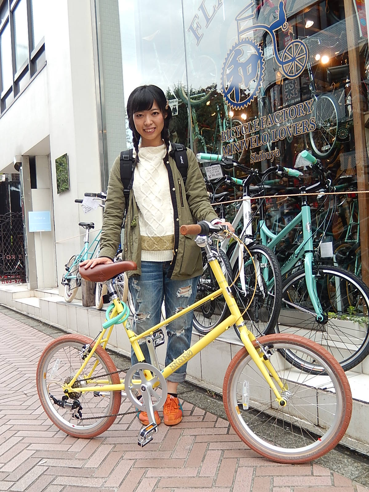 11月15日　渋谷　原宿　の自転車屋　FLAME bike前です_e0188759_15491036.jpg