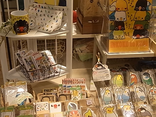 東急ハンズ梅田店 インコと鳥の雑貨展、いんこっこのくに作品お届け_d0322493_0471658.jpg