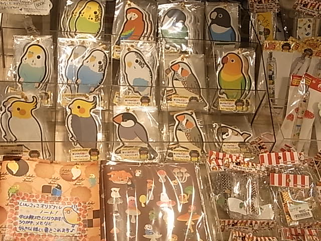 東急ハンズ梅田店 インコと鳥の雑貨展、いんこっこのくに作品お届け_d0322493_0472759.jpg