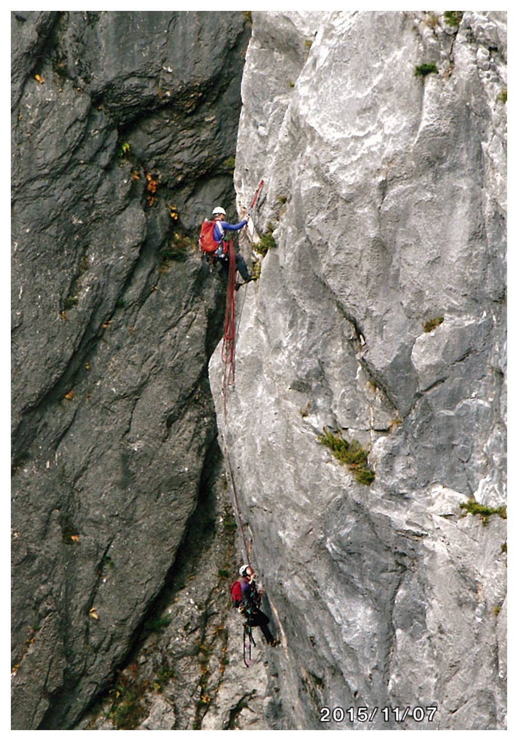 紅葉の明星山p6南壁左岩稜 Life Page New