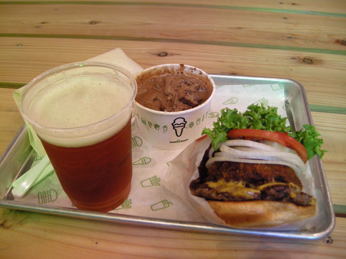 シェイクシャック（Shake Shack） 訪問記 （感想・レポート）_c0124076_1505772.jpg