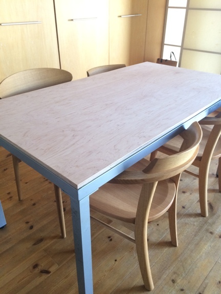 ラワン合板のテーブル　* DIY_d0162179_15232394.jpg