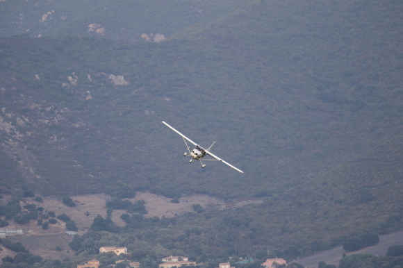 2015ツールドコルス 18 アジャクシオ空港_b0315809_12574864.jpg