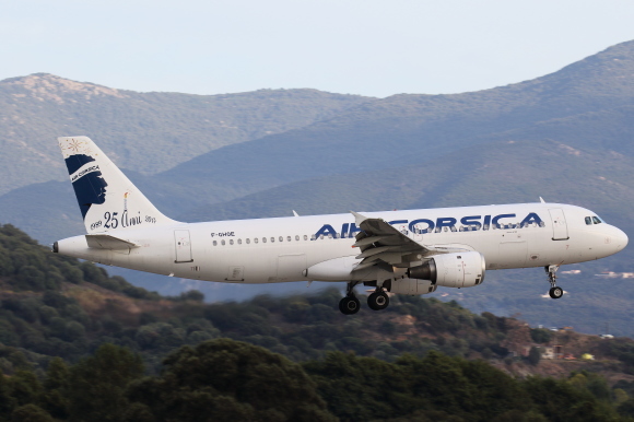 2015ツールドコルス 18 アジャクシオ空港_b0315809_12593235.jpg
