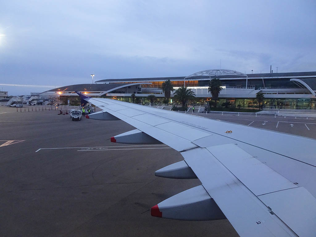 2015ツールドコルス 18 アジャクシオ空港_b0315809_13071269.jpg
