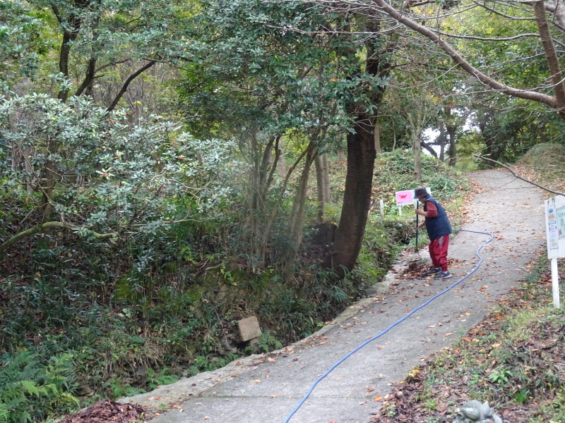 岸和田市立八木北小学校３年生遠足「里山体験]　in　うみべの森_c0108460_17104669.jpg