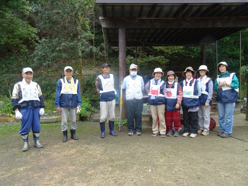 岸和田市立八木北小学校３年生遠足「里山体験]　in　うみべの森_c0108460_17105217.jpg