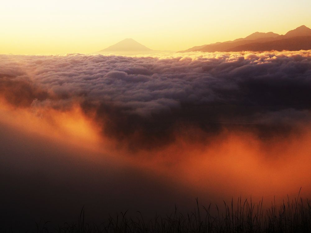 驚きの大雲海が出現した！高ボッチ高原からの富士山_a0031821_15154614.jpg
