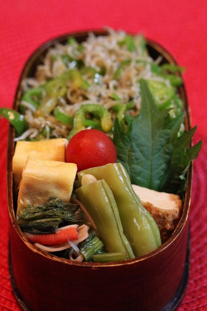 ◎肉食の翌日のジャコＰ飯弁_e0184251_762712.jpg