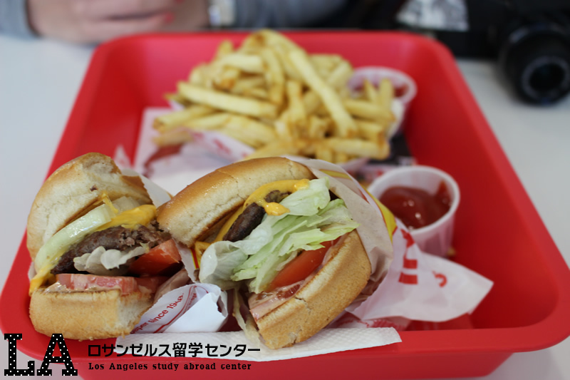 ハンバーガーショップ「In-N-Out Burger」って知ってる？_d0334266_07483996.jpg