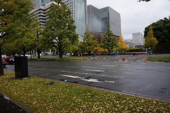 東京旅行（１１月１０日・東京駅から皇居外堀まで散策）・千寿の楽しい歴史_a0137997_9205979.jpg