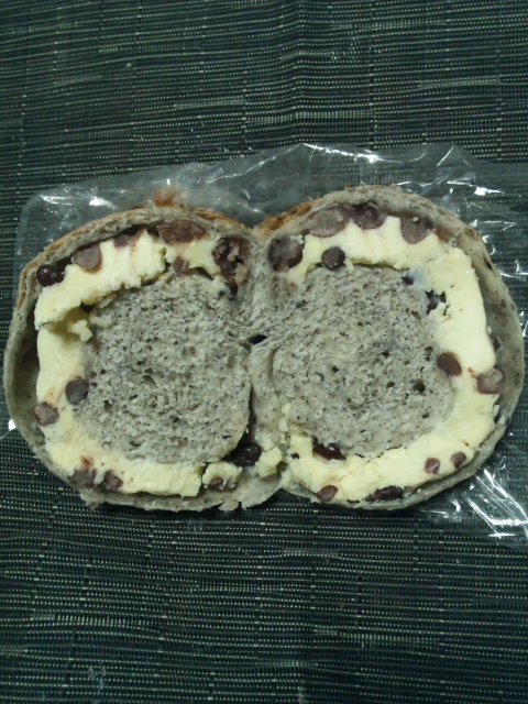 クク ごま大納言&ホワイトチョコ&クリームチーズ_f0076001_22424216.jpg