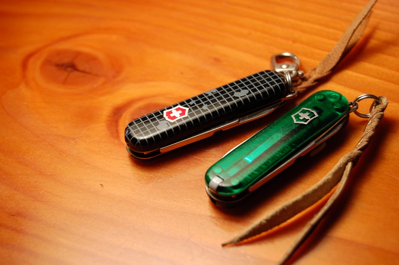 糸切り用途としての　victorinox。　修理も完了_a0155648_618375.jpg