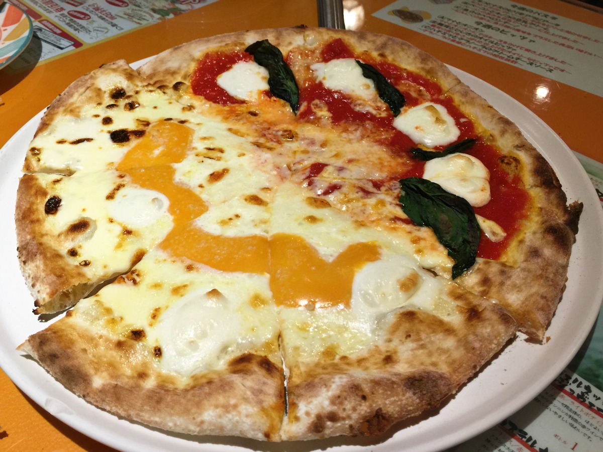 ☆2015.11.16 pizzeria AMORINO_e0105954_17462457.jpg