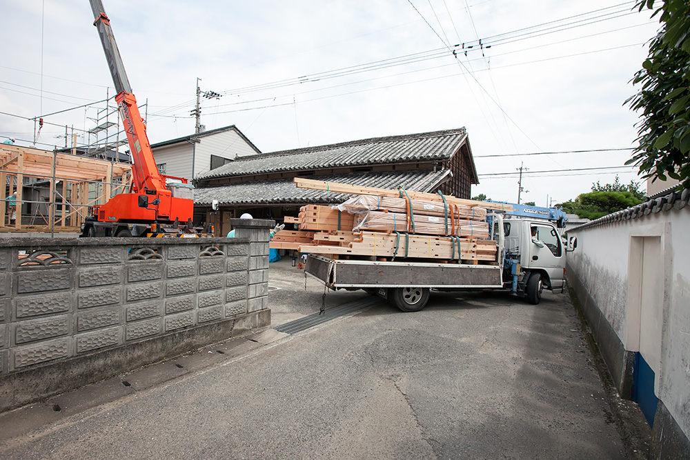 伝統ある町並みに建てる風格ある木造邸宅(1)_a0163962_1653177.jpg