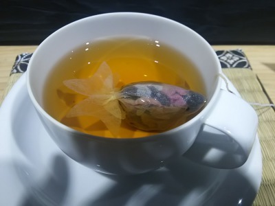 （台北：お茶）話題の金魚のティーパックでお茶を入れてみました♪_b0182708_23194781.jpg