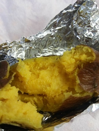 薪ストーブで焼いた安納芋の焼き芋。_a0045293_14183967.jpg
