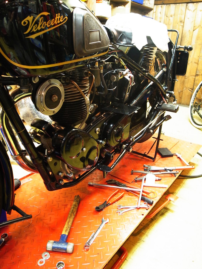 38VELOCETTE KSS MKⅡ　プライマリー周り組み付け　その2_a0248662_135955.jpg