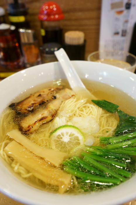 らーめん工房 りょう花 高知インター店_a0077663_1611376.jpg