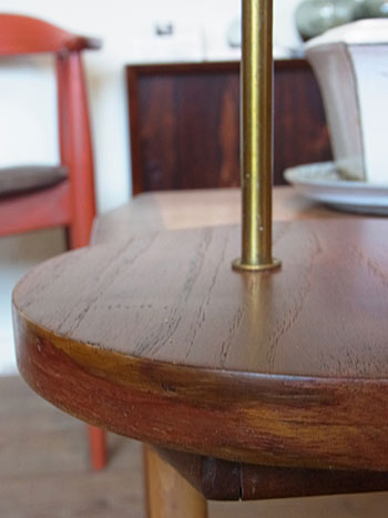 teak  stand_c0139773_1745410.jpg